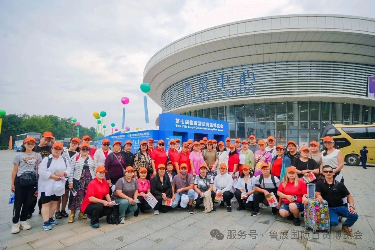 國內(nèi)采購商同樣陣容強大1.jpg 國內(nèi)采購商同樣陣容強大1.jpg